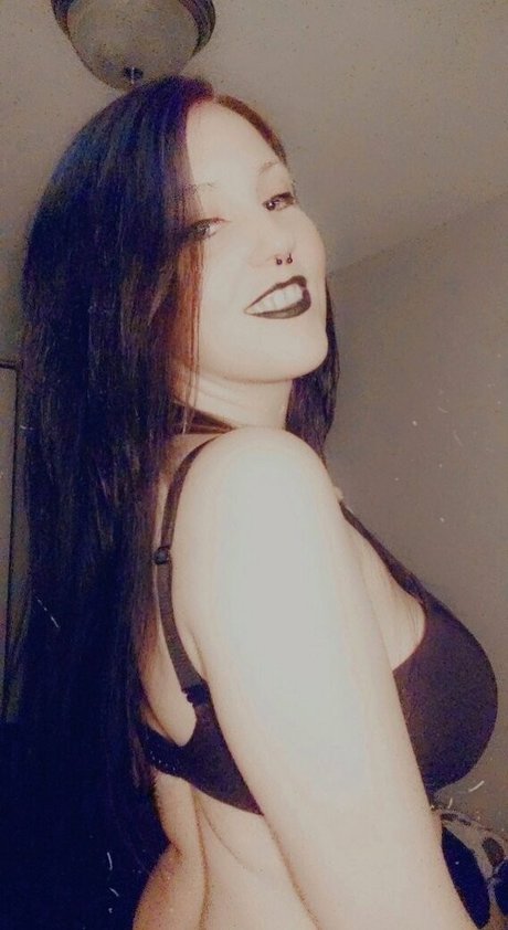 Foto di nudo di fuga di OnlyFans di Tatlessgoth