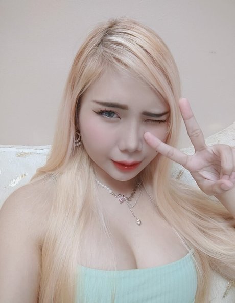 Foto di nudo di fuga di OnlyFans di Kimlili