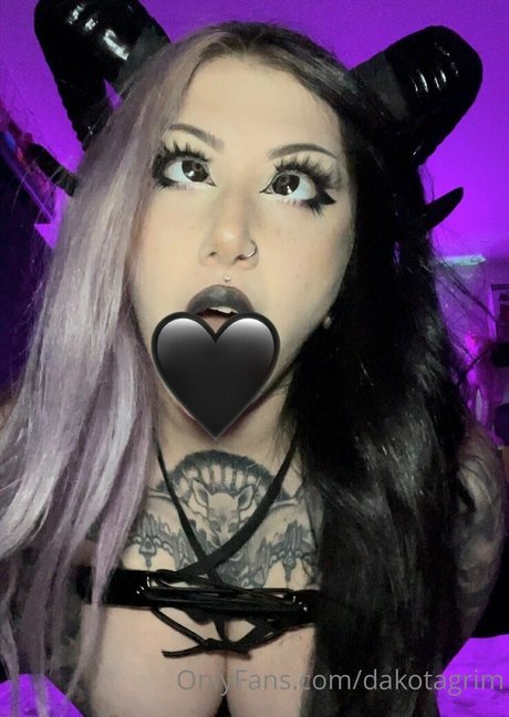 Foto di nudo di fuga di OnlyFans di Ravengriim