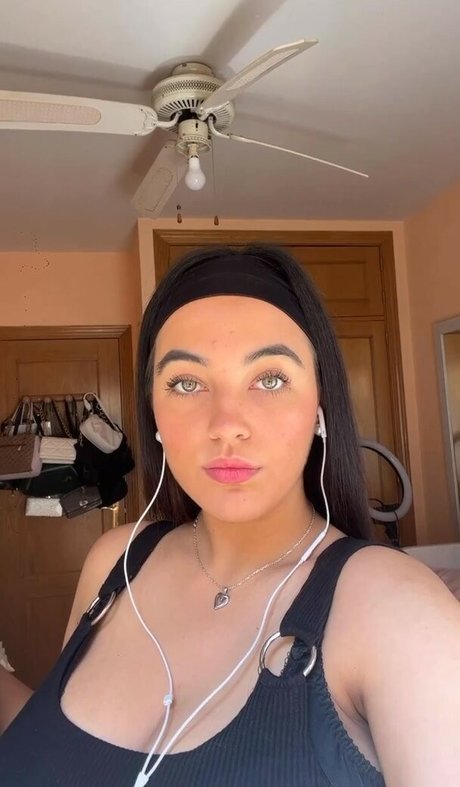 Foto di nudo di fuga di OnlyFans di Anneris