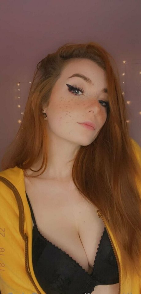 Foto di nudo di fuga di OnlyFans di Foxycutiie