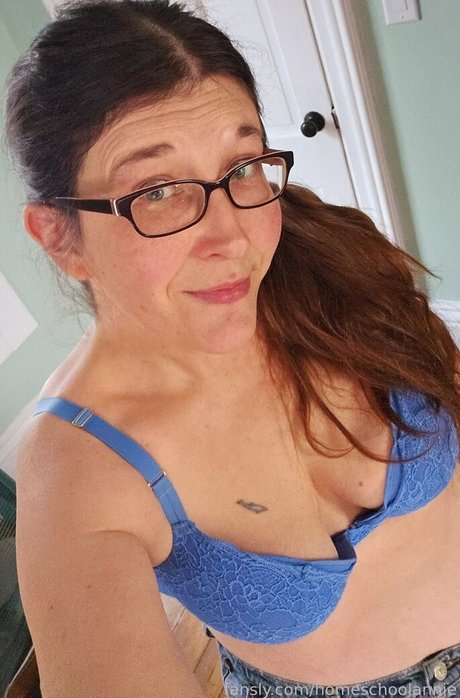 Foto di nudo di fuga di OnlyFans di Homeschoolannie