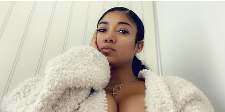 Foto di nudo di fuga di OnlyFans di Milaj