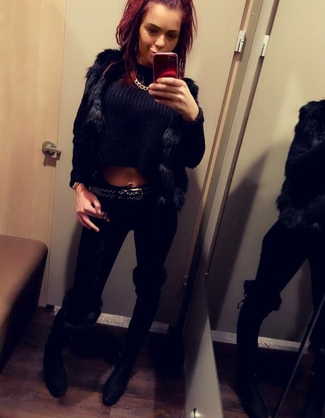 Foto di nudo di fuga di OnlyFans di Iasmina Roxana