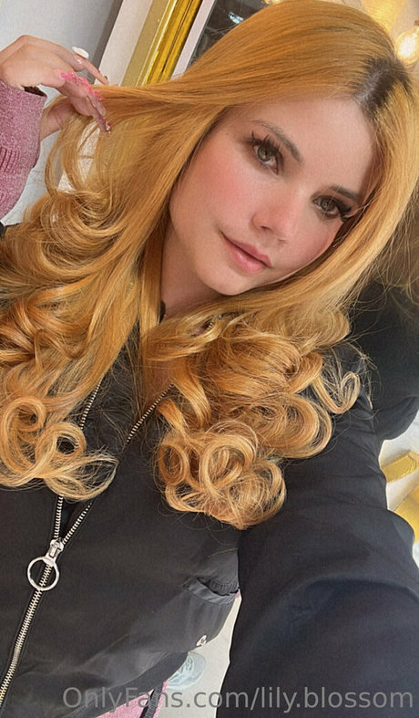 Foto di nudo di fuga di OnlyFans di Lilyblossom