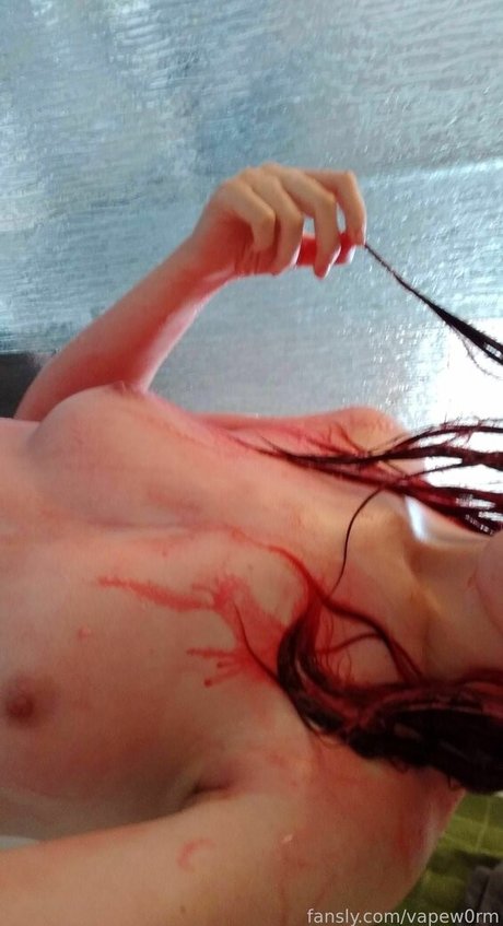 Foto di nudo di fuga di OnlyFans di Vapew0rm