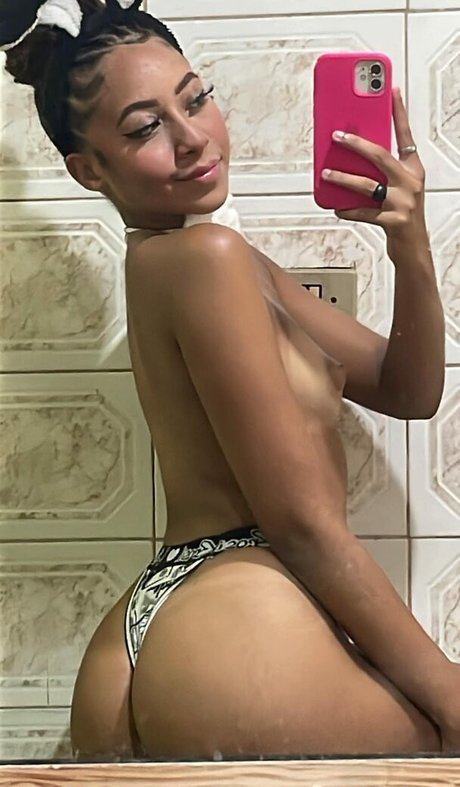 Foto di nudo di fuga di OnlyFans di Cristina Souza