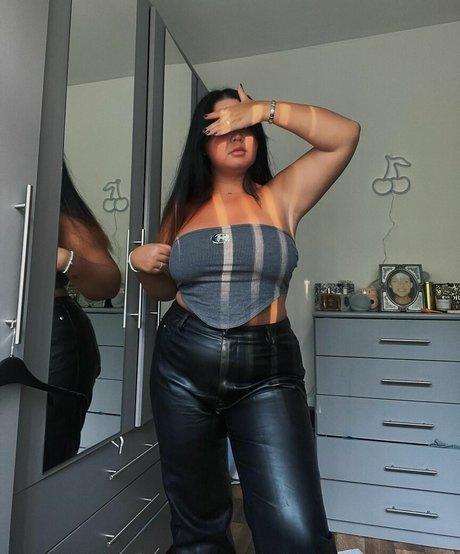 Foto di nudo di fuga di OnlyFans di Caravernon