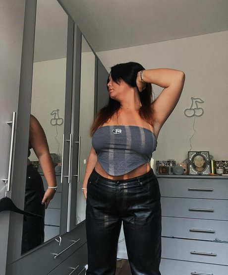 Foto di nudo di fuga di OnlyFans di Caravernon