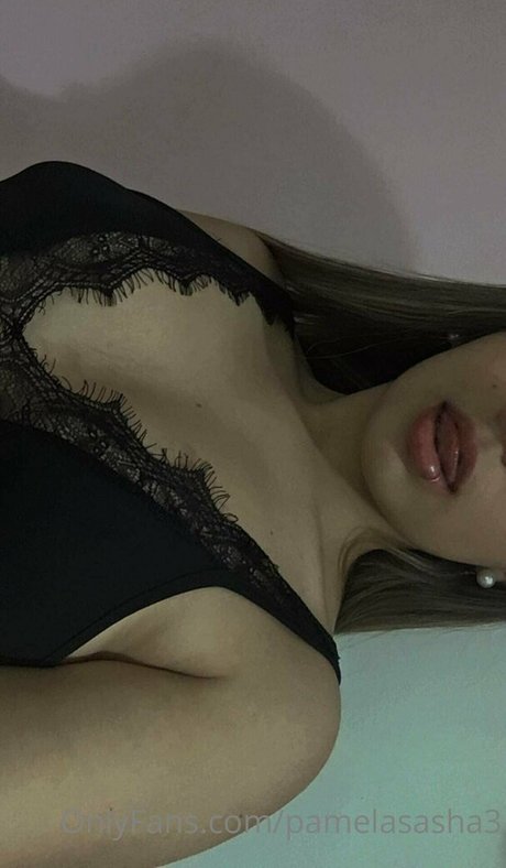 Foto di nudo di fuga di OnlyFans di Pamelasasha3