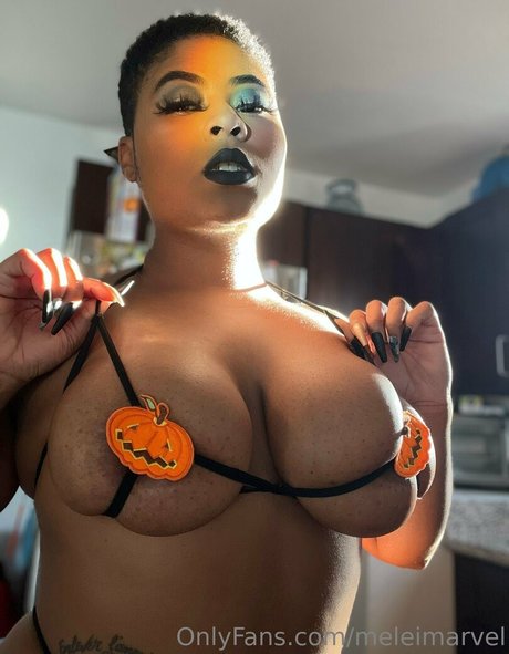 Foto di nudo di fuga di OnlyFans di Meleimarvelous