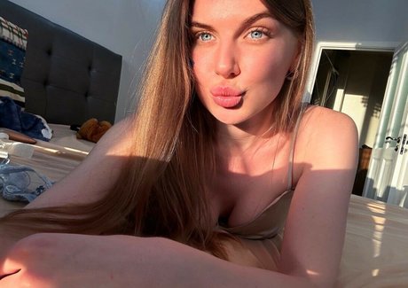 Foto di nudo di fuga di OnlyFans di Alicerabdit