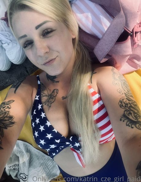 Foto di nudo di fuga di OnlyFans di Katrinczegirlpaid