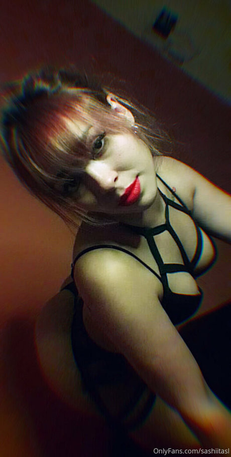 Foto di nudo di fuga di OnlyFans di Sashiitasl