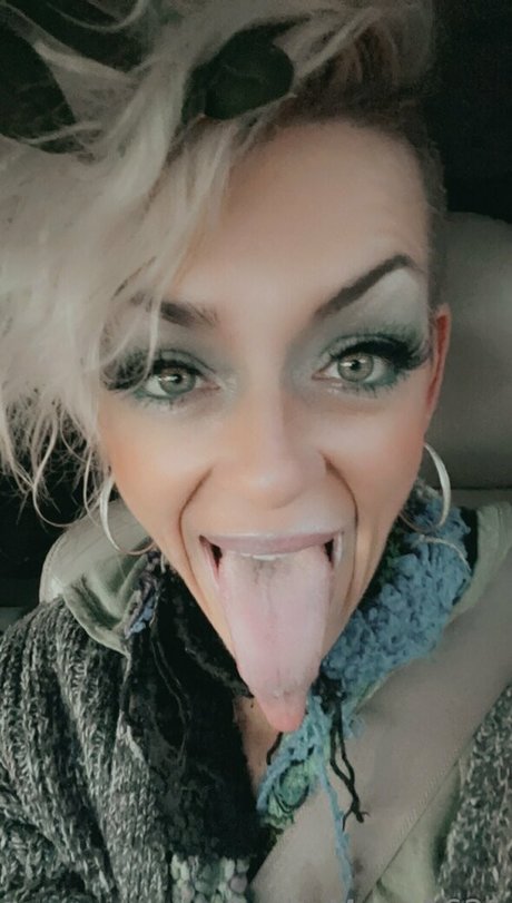 Foto di nudo di fuga di OnlyFans di Sashamoon1621