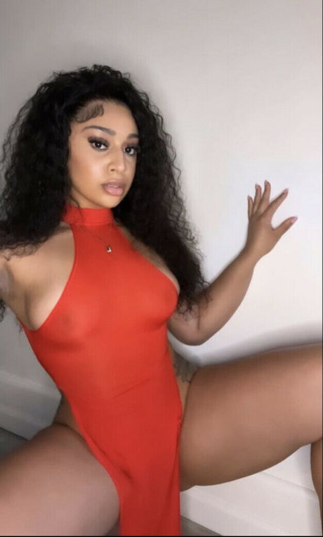 Foto di nudo di fuga di OnlyFans di Indeasha