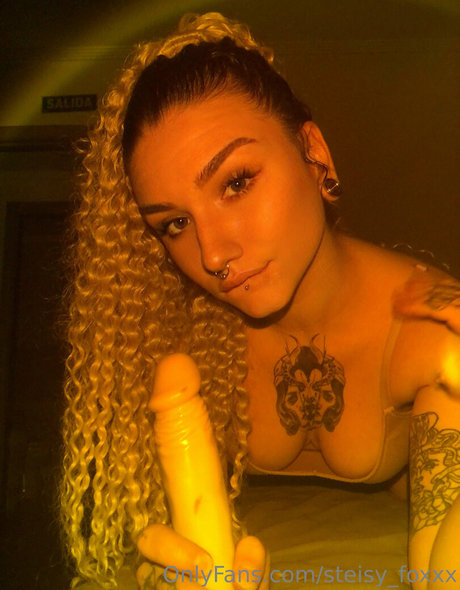 Foto di nudo di fuga di OnlyFans di Steisyfoxxx