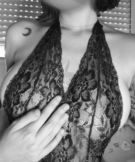 Foto di nudo di fuga di OnlyFans di Imfaceofff