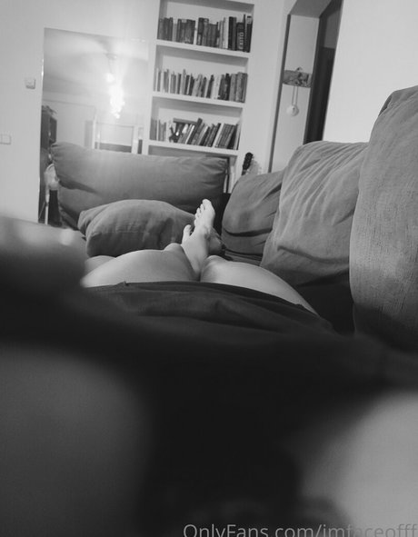 Foto di nudo di fuga di OnlyFans di Imfaceofff