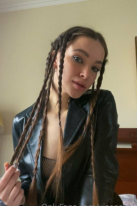 Foto di nudo di fuga di OnlyFans di Visensual