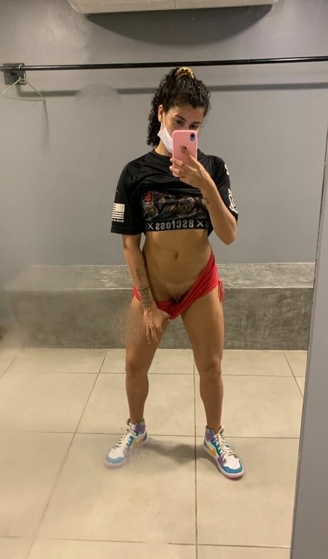 Foto di nudo di fuga di OnlyFans di Arlequina69