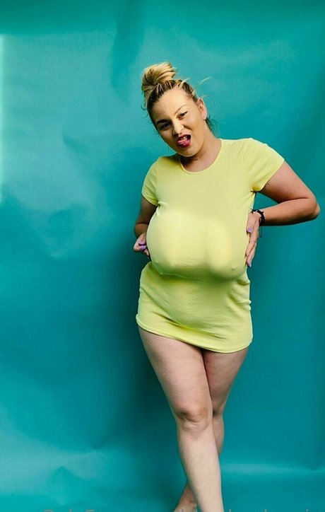 Hugeboobserin