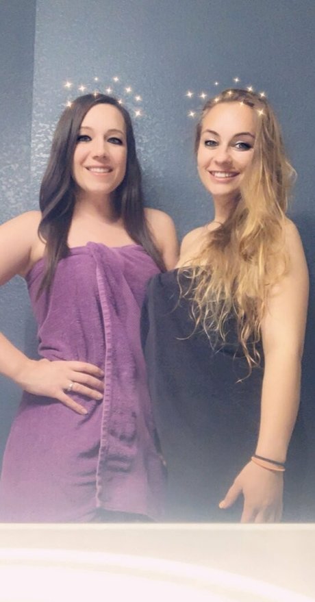 Foto di nudo di fuga di OnlyFans di Jjandfriends