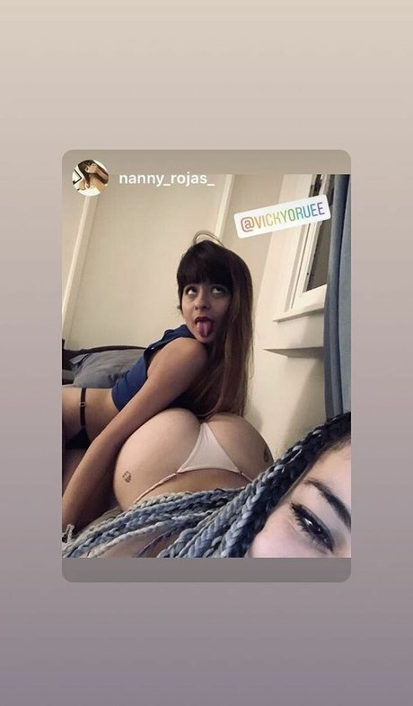 Foto di nudo di fuga di OnlyFans di Vicky Oruee