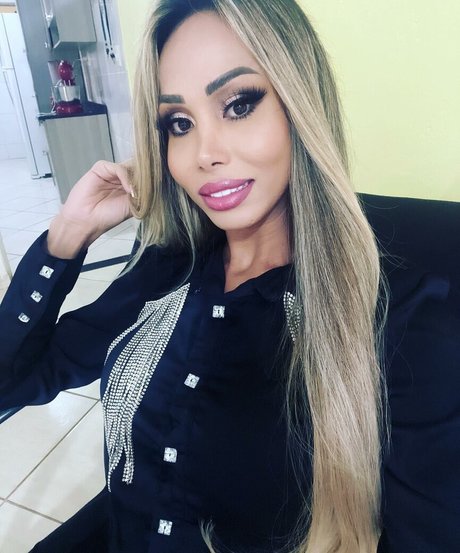 Agatha Ferraz