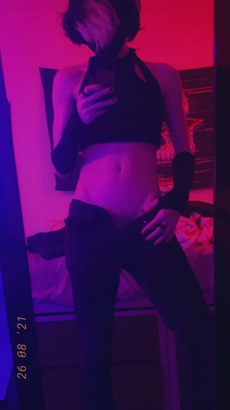 Foto di nudo di fuga di OnlyFans di Skylaredm