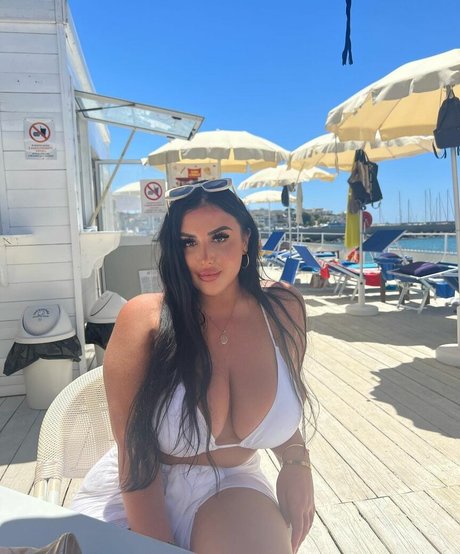 Foto di nudo di fuga di OnlyFans di Maria Luisa