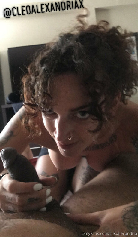 Foto di nudo di fuga di OnlyFans di Cleoalexandria