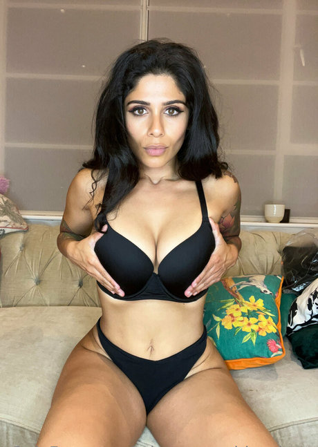 Mistresssophiasahara