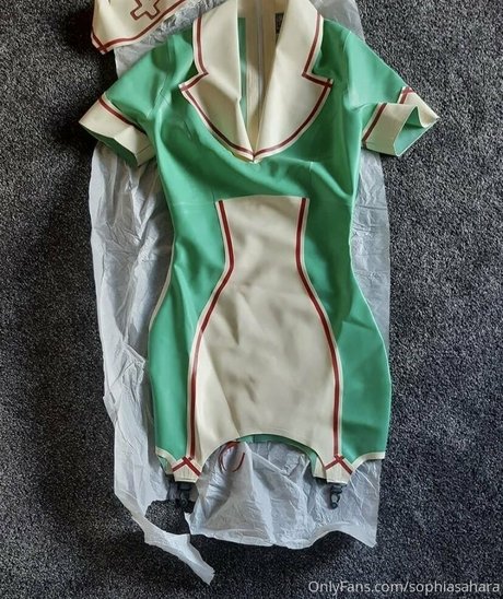 Mistresssophiasahara