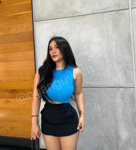 Foto di nudo di fuga di OnlyFans di Ngan Nguyen
