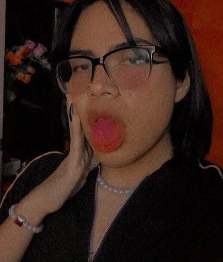 Foto di nudo di fuga di OnlyFans di Lilith Moreno
