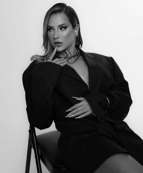 Gabi Martins