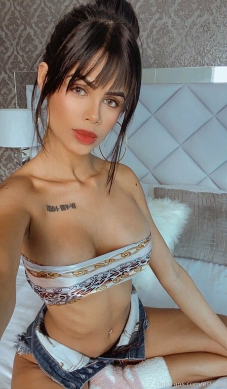Foto di nudo di fuga di OnlyFans di Estefaa