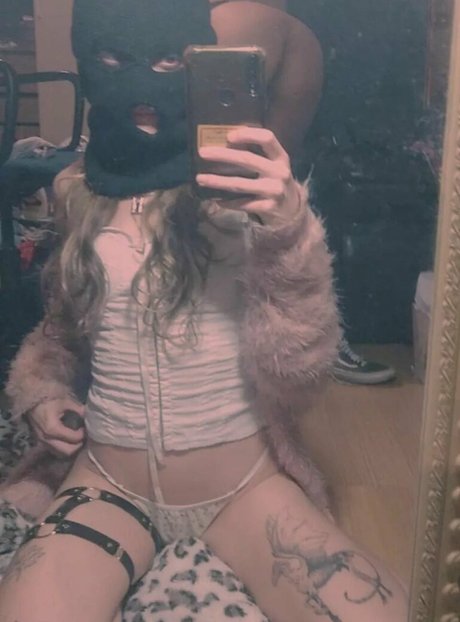 Foto di nudo di fuga di OnlyFans di Motazebu