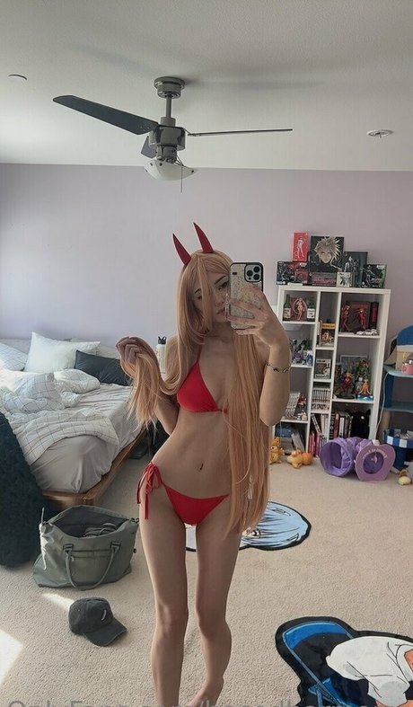 Foto di nudo di fuga di OnlyFans di Harmonyeva