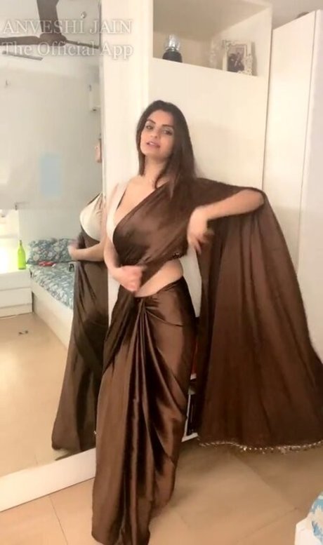 Foto di nudo di fuga di OnlyFans di Anveshi Jain