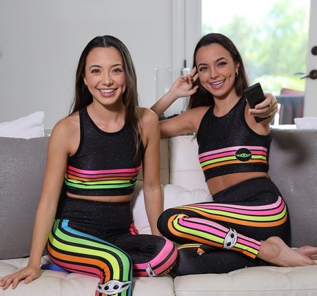 Foto di nudo di fuga di OnlyFans di Merrell Twins