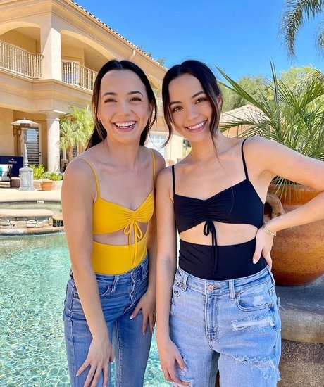 Foto di nudo di fuga di OnlyFans di Merrell Twins