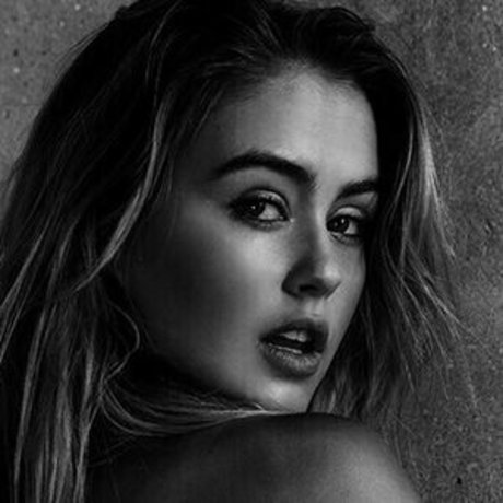 Foto di nudo di fuga di OnlyFans di Steph Claire Smith