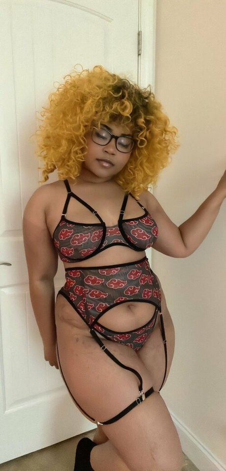 Foto di nudo di fuga di OnlyFans di Ria Parker