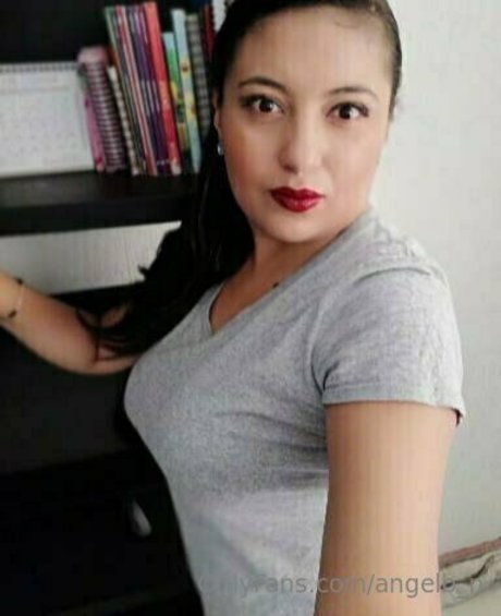 Foto di nudo di fuga di OnlyFans di Angelbn