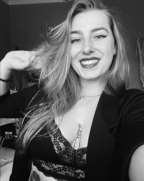 Foto di nudo di fuga di OnlyFans di Blondinbelka