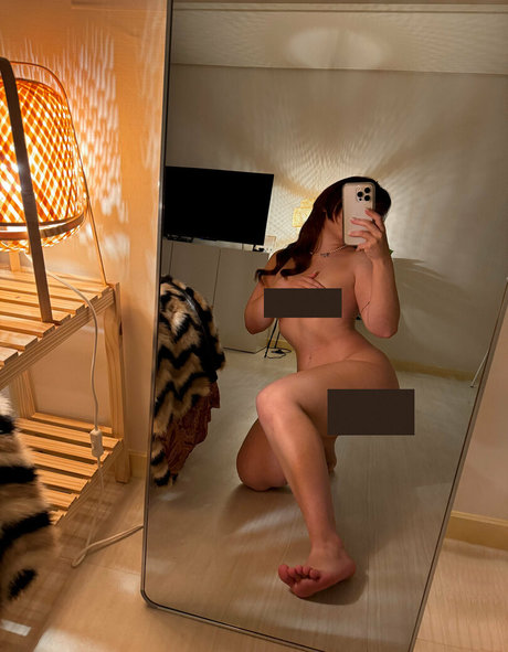 Foto di nudo di fuga di OnlyFans di Serinymph