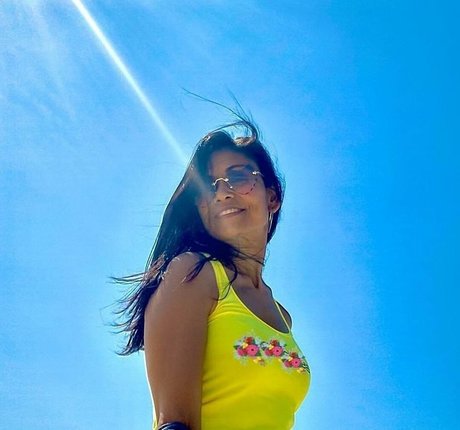 Foto di nudo di fuga di OnlyFans di Shivani