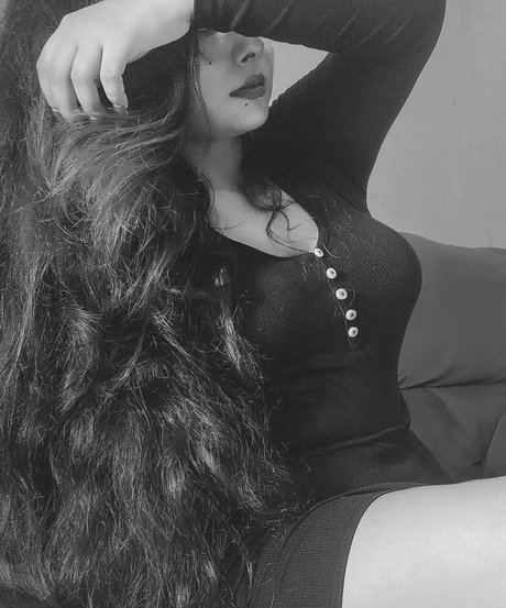Foto di nudo di fuga di OnlyFans di Maya Diba